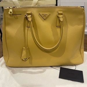 Prada Saffiano Lux in Ginestra